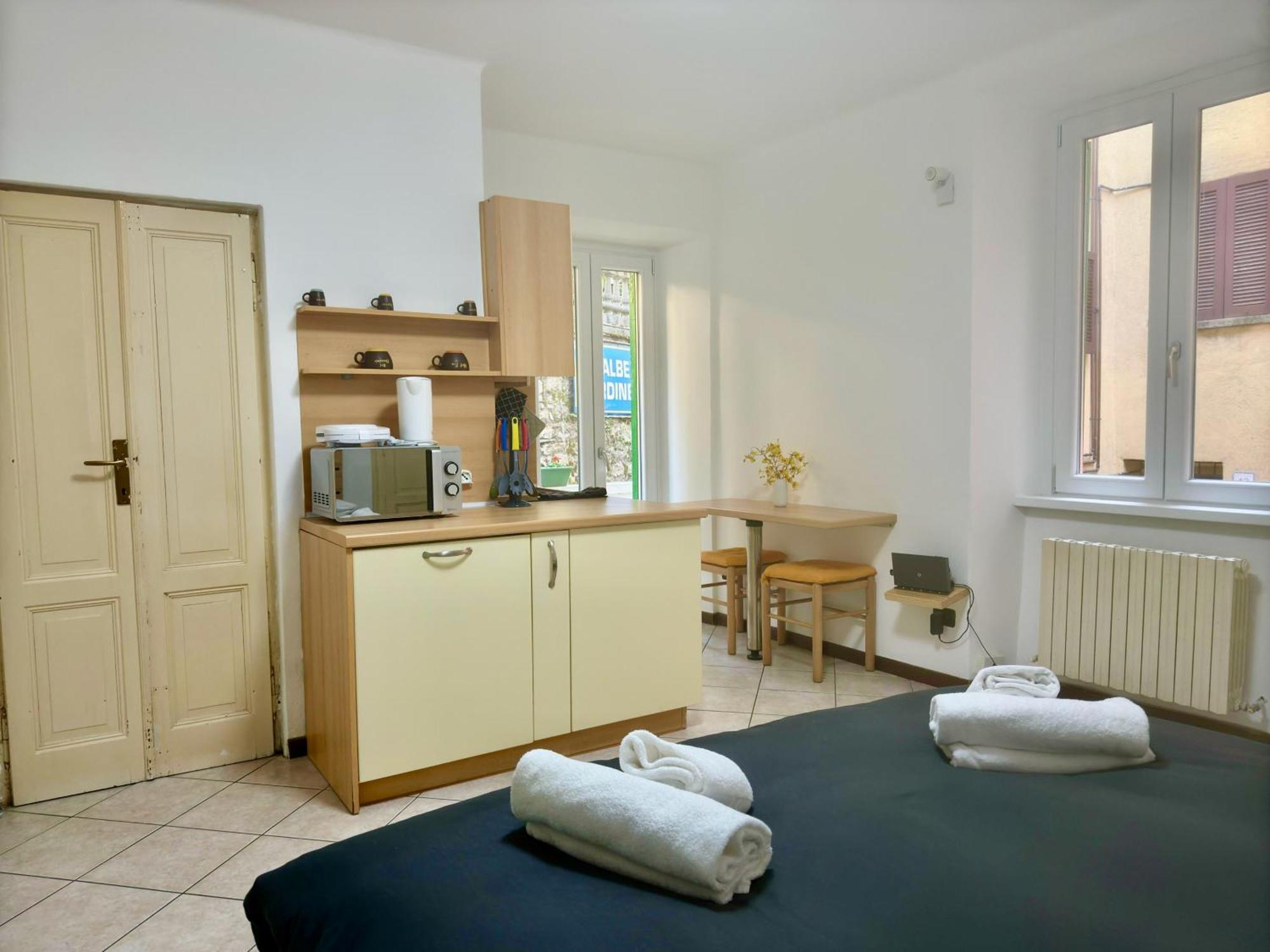 Roncati 7 Center Town Studio Apartments Bellagio Exterior foto